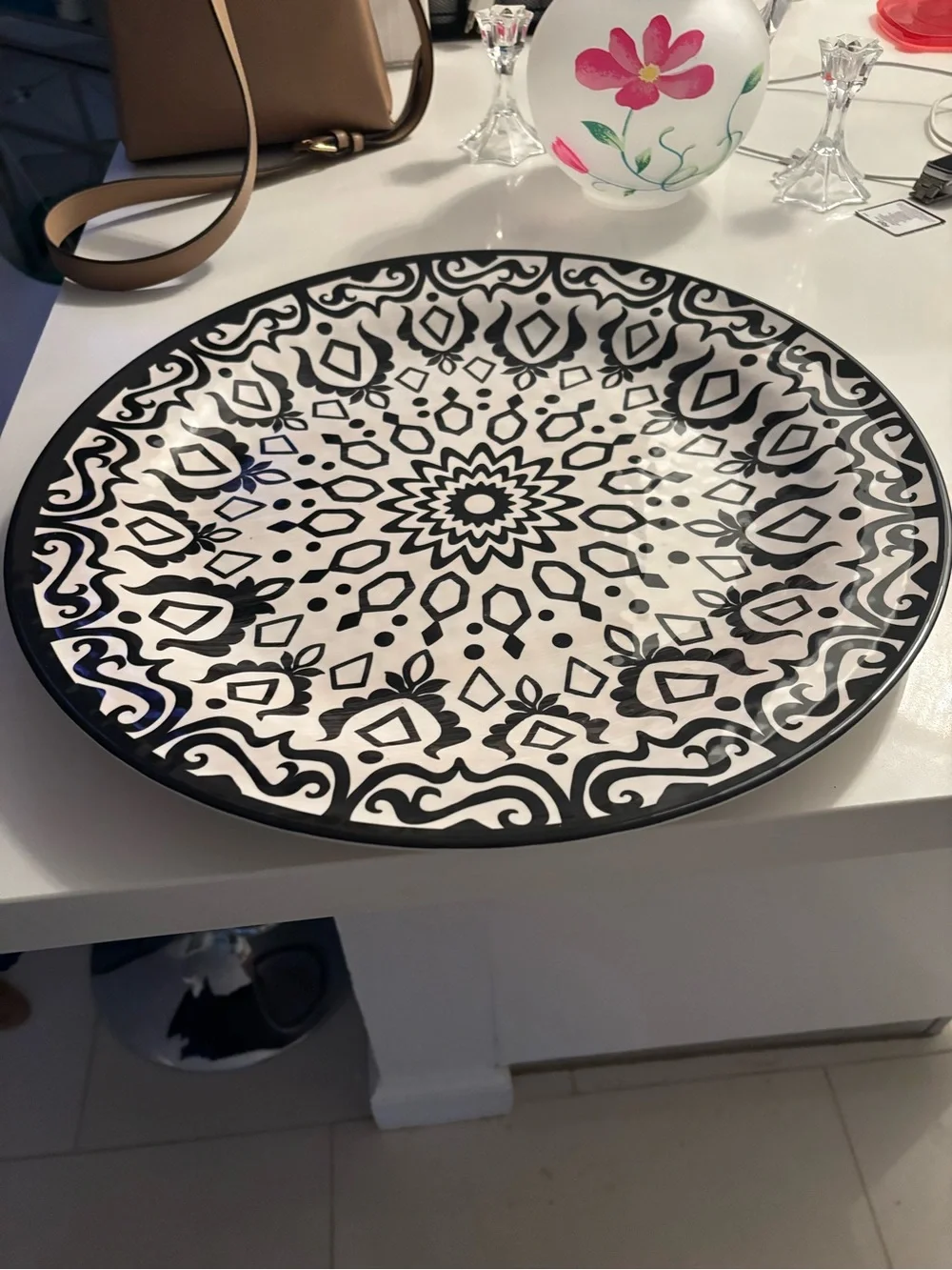 N/A elegant black